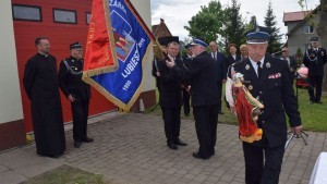 PRZEKAZANIE SZTANDARU. FESTYN. ŚWIĘTO OCHOTNICZEJ STRAŻY POŻARNEJ W LUBIESZEWIE - 16.05.2015