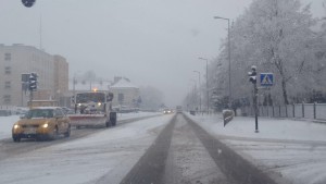 Malbork: Bardzo ślisko na drogach i chodnikach. Jaka kara za nieodśnieżenie chodnika grozi właścicielowi nieruchomości ? 11.01.2016