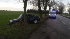 Wypadek drogowy w Nowym Stawie i zatrzymanie włamywacza – weekendowy raport malborskich służb mundurowych.