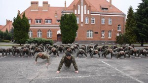 Terytorialsi z Malborka w #GaszynChallenge wsparli rehabilitację Julki Kapały. 