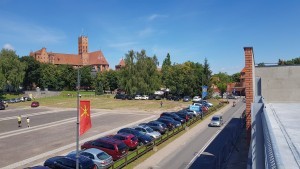 Malbork. Budowa parkingu wielopoziomowego przy ul. Sierakowskich. Zobacz najnowsze zdjęcia i wideo