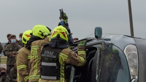 Wspólne ćwiczenia strażaków i terytorialsów z Malborka.