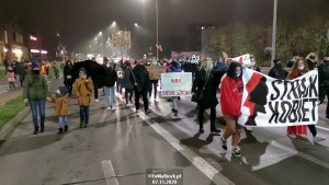 Strajk kobiet w Malborku. Marta Lempart wsparła malborski strajk i zaprezentowała postulaty protestujących [wideo i zdjęcia] - Uwaga! Materiał wideo zawiera wulgaryzmy. 