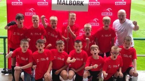 Drużyna Pomezanii Malbork na podium Orlen Junior CUP 2023.