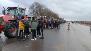 Ogólnoeuropejski Protest Rolników - tak było na DK22 w miejscowości Kończewice. Wideo i zdjęcia