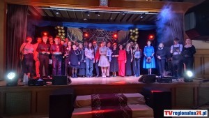 XXX-lecie Henryków w I LO w Malborku. Wyjątkowa gala maturzystów pełna emocji i tradycji. Wideo i zdjęcia