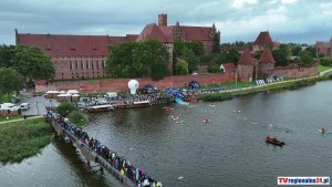 Castle Triathlon Malbork 2026. Przed nami drugi dzień zawodów – czas na najdłuższe dystanse! Zobacz wideo i zdjęcia