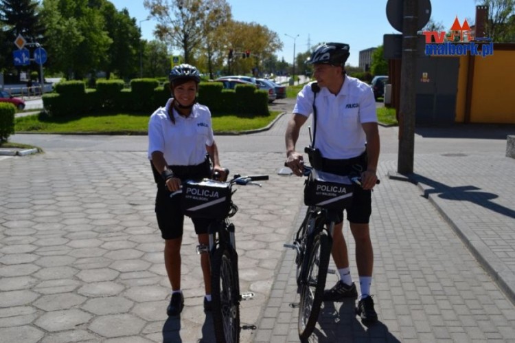 Policjanci na rowerach