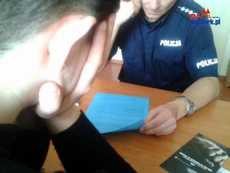 NOWY DWÓR GD: „MIŁOŚĆ Z PODBITYM OKIEM” – POLICJANCI ZACHĘCAJĄ&#8230;