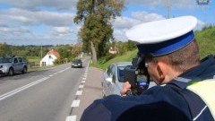 GNAŁ PONAD 140 KM/H, BO CHCIAŁ "WYSUSZYĆ AUTO". SZTUM - 07.01.2014