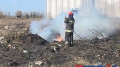 POŻAR TRAWY PRZY DALEKIEJ W MALBORKU - OKIEM KAMERY - 20.03.2014