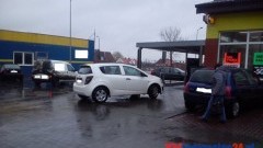 TRZEBA ZDĄŻYĆ NA PROMOCJĘ. KARNY K... ZA ZŁE PARKOWANIE NA PIASKACH W MALBORKU - 26.03.2014
