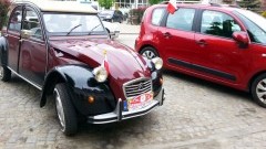 MIŁOŚNICY FRANCUSKIEJ MOTORYZACJI ZOBACZYLI AUTA Z LAT 40-80-TYCH W NOWYM STAWIE NA OGÓLNOPOLSKIM ZLOCIE CITROENA - 17.05.2014