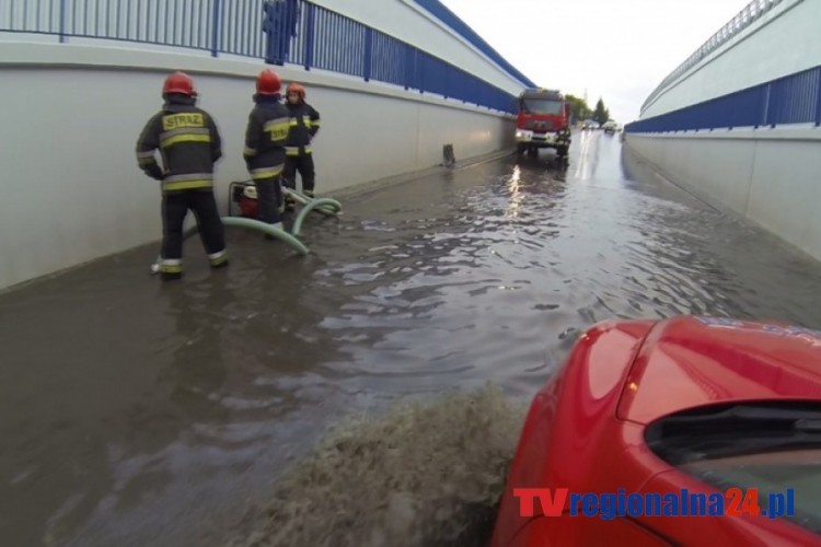 BRAK PRĄDU i ...? ZALANY TUNEL NA DE GAULLEA W MALBORKU. AKTUALIZACJA&#8230;