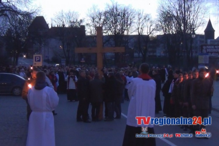 MIĘDZYPARAFIALNA DROGA KRZYŻOWA ULICAMI MALBORKA - 01.04.2015 