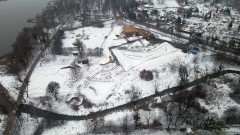 Centralny Plac Zabaw w Malborku za 7 500 000 zł. Zobacz postęp prac z drona - styczeń 2023