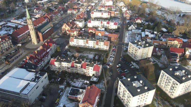 Nowy Staw 2023 z lotu ptaka. Kolejne budynki podłączone do Malborskich…