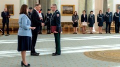 Naczelnik Pomorskiego Urzędu Celno-Skarbowego Maciej Siniarski z nominacją generalską.