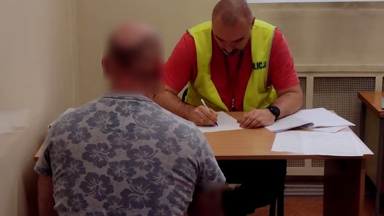 Malbork. Znieważył policjantów – grozi mu kara do roku więzienia.
