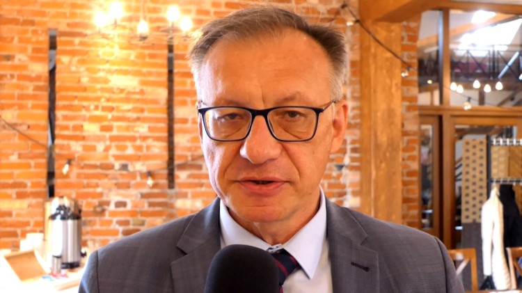 Nowy Dwór Gdański. Połamania piór - życzenia Starosty dla tegorocznych maturzystów.