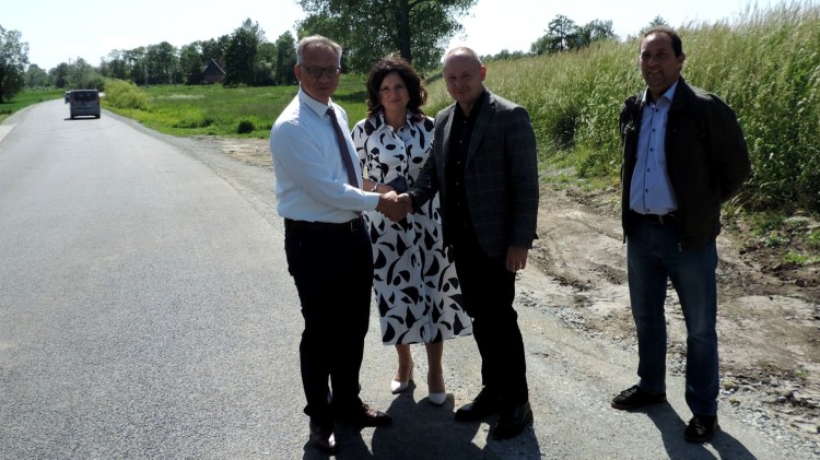Powiat nowodworski. Koniec przebudowy drogi w Żelichowie.