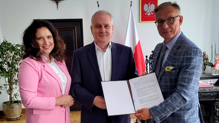 Powiat Nowodworski. Ponad 3 mln zł dotacji na przebudowę dróg.