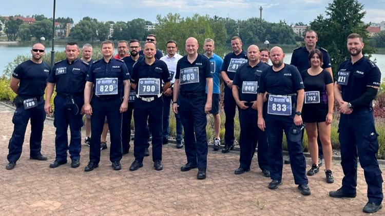 Sztum. Pobiegli na rzecz Fundacji Pomocy Wdowom i Sierotom po Poległych Policjantach.