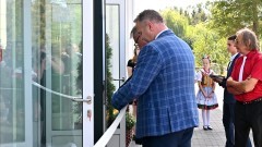 Powiat nowodworski. Uroczyste otwarcie hali sportowej w Drewnicy.