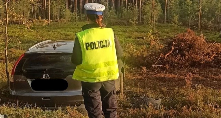 Powiat sztumski. Wypadek w Uśnicach – dwie osoby trafiły do szpitala.