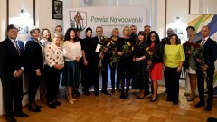 Nowy Dwór Gdański. Nagrody Starosty dla pracowników oświaty z okazji Dnia Edukacji Narodowej.