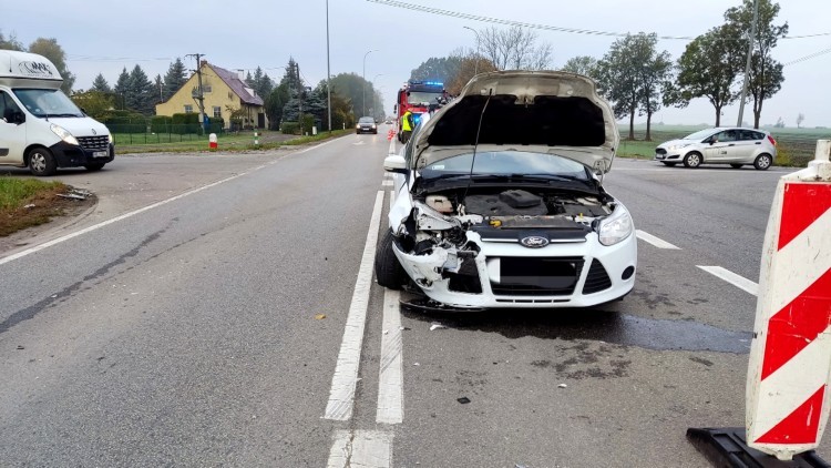 DK22. Poranne zderzenie dwóch aut w Gnojewie.