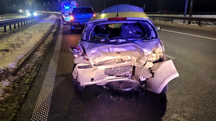 Nowy Dwór Gdański. Jedna osoba poszkodowana w zderzeniu osobówek.