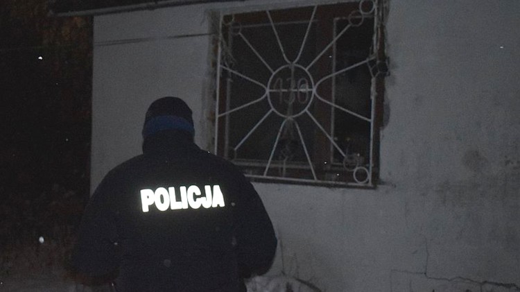 Malbork. Policjanci apelują - nie bądźmy obojętni na los bezdomnych,…