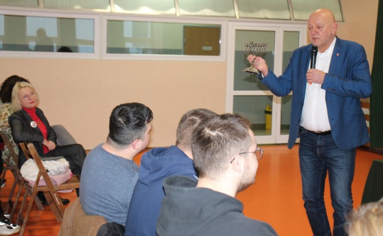 Powiat sztumski. Nie bądź obojętny – lekcja na temat tolerancji, mowy nienawiści i antysemityzmu.