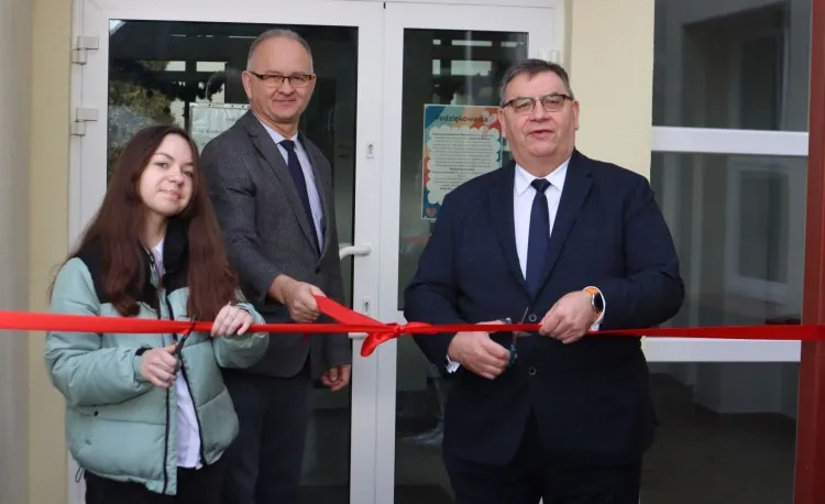 Stare Pole. Szkoła Podstawowa ma nowe wejście.