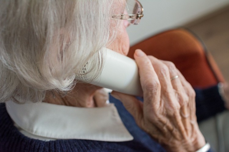 Nowy Dwór Gdański. Seniorka chciała zainwestować w akcje - straciła ponad 200 tys. zł.