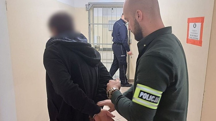Malbork. Podczas kontroli drogowej drżały mu ręce i był pobudzony – kierowca był pod wpływem narkotyków.
