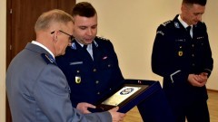 Malbork. Pożegnanie z policyjnym mundurem – asp. szt. Wojciech Tołkacz przeszedł na emeryturę.