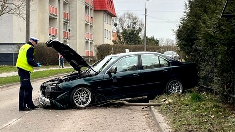 Malbork. Jedna osoba w szpitalu po dachowaniu na ul. Konopnickiej –…