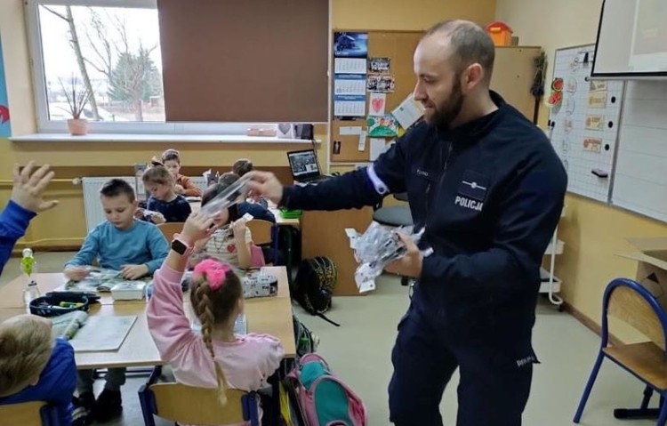 Powiat sztumski. Uczę się bezpieczeństwa na drogach Pomorza – nowy projekt edukacyjny policjantów.