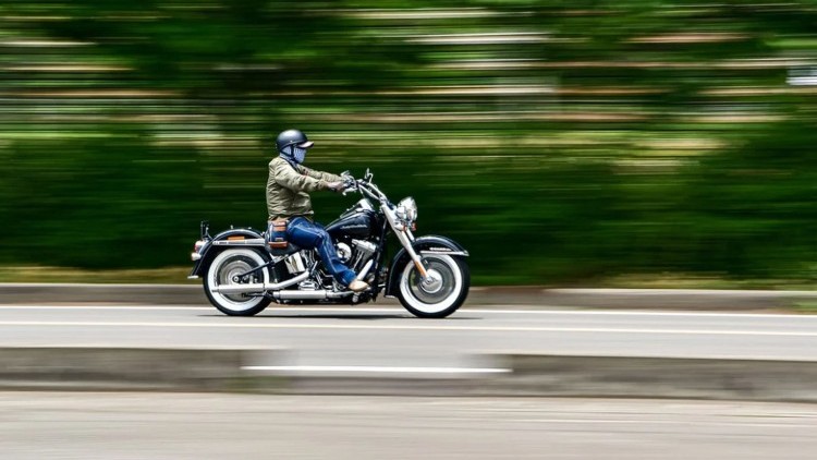 Powiat sztumski. Rozpoczął się sezon motocyklowy – policjanci apelują o rozwagę.