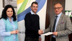 Powiat nowodworski. Wkrótce remont drogi powiatowej w Kępkach – podpisano stosowną umowę.