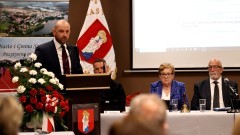 Sztum. Nowo wybrani radni i Burmistrz złożyli ślubowanie – za nami pierwsza sesja Rady Miejskiej.
