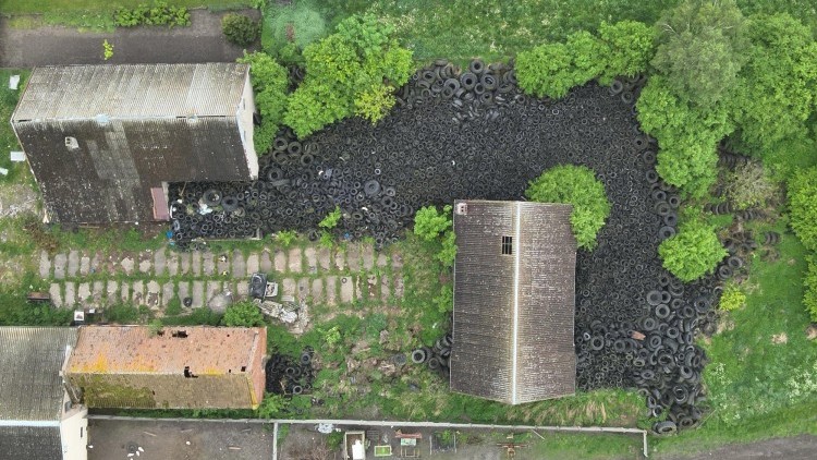 Tysiące opon na jednej posesji w powiecie malborskim