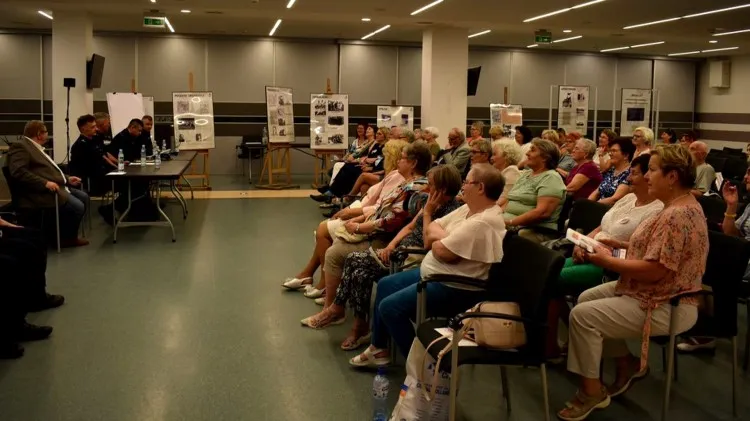 Malbork. Debata społeczna o bezpieczeństwie seniorów.