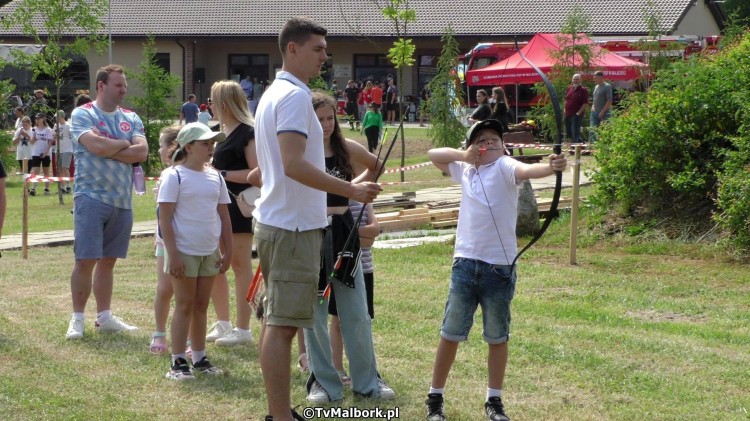 Pogoda i frekwencja dopisały na Gminnym Dniu Dziecka w strzelnicy Trofeum.…