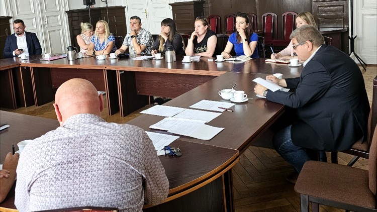 Malbork. Powiatowy Zespół Zarządzania Kryzysowego rozmawiał o pożarach i niebezpiecznych składowiskach.
