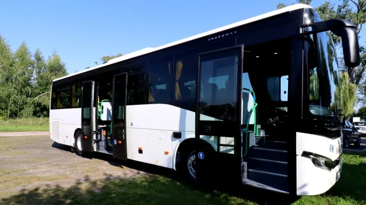 Nowy Staw. Do Zespołu Szkolno-Przedszkolnego trafił nowy autobus.