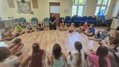 Powiat sztumski. Wakacyjne spotkania policjantów z dziećmi.