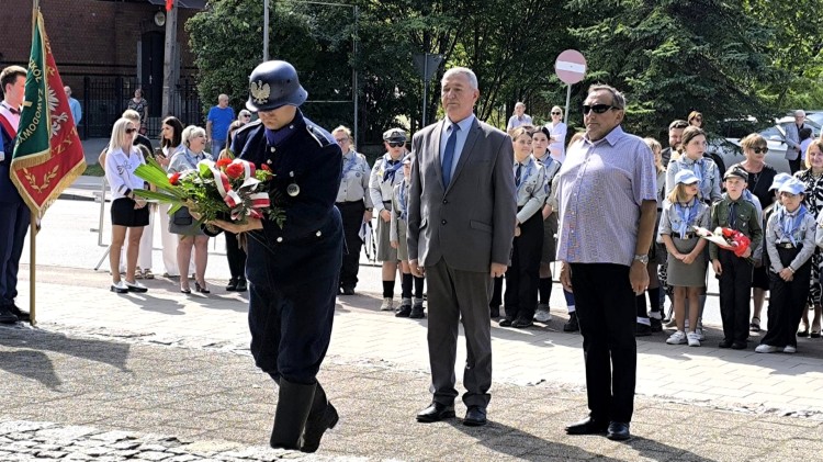 Sztum. Uroczystość z okazji 85. rocznicy wybuchu II wojny światowej.
